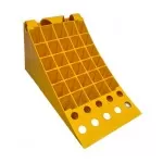 Homologated thermoplastic chock E53